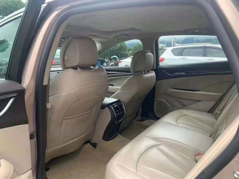 北京16年别克君越9