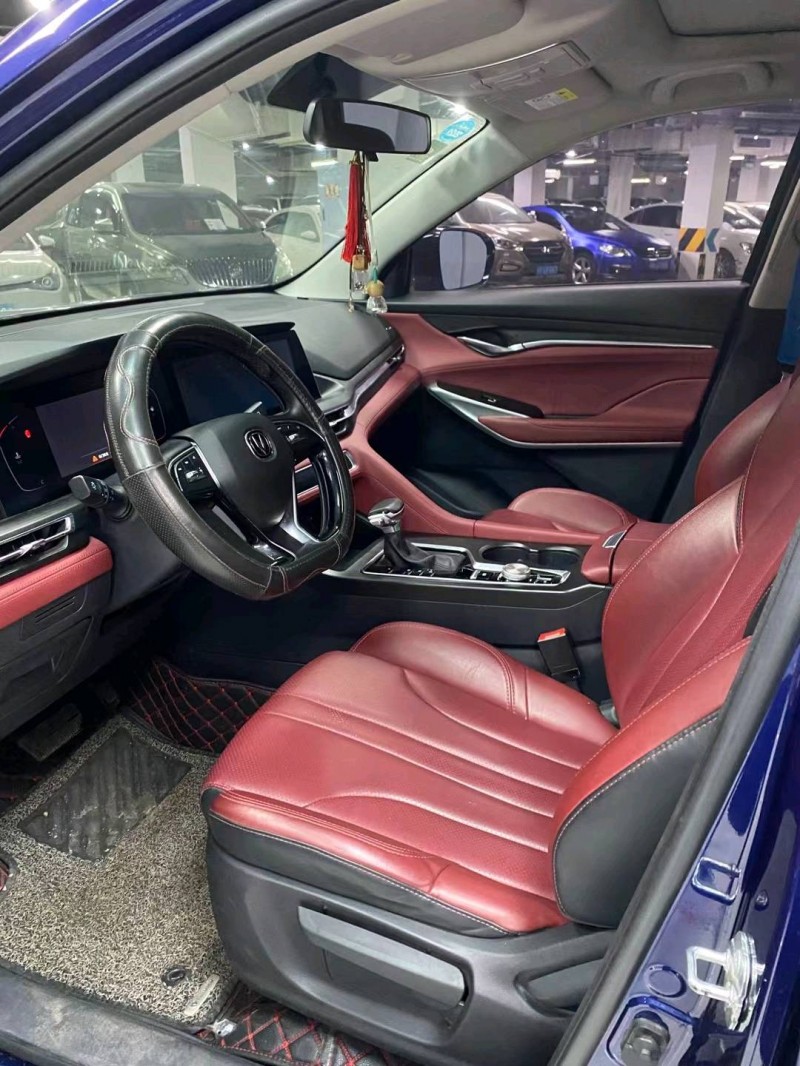 成都20年長安汽車CS759