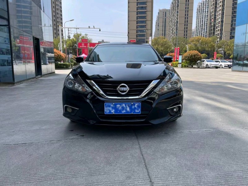 臺州17年日產天籟1