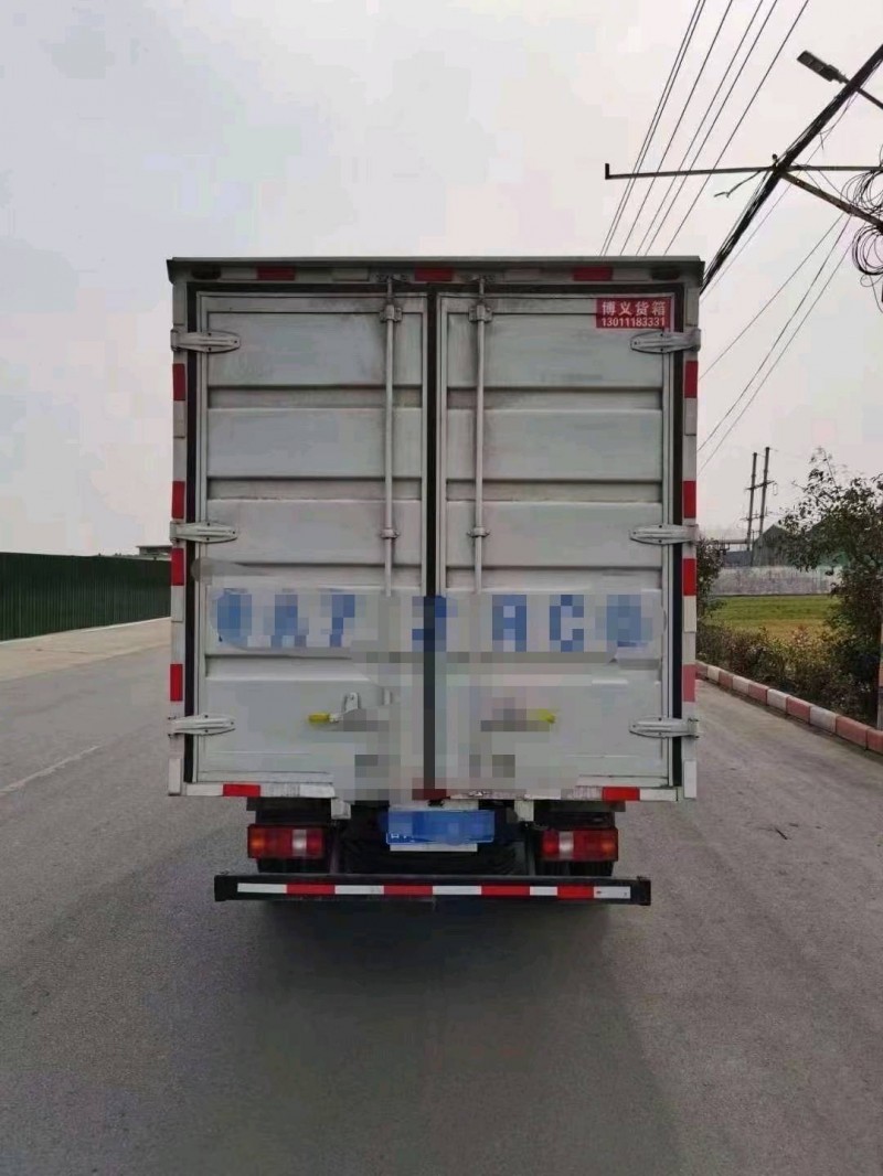 臨沂21年卡車系列重汽豪沃8