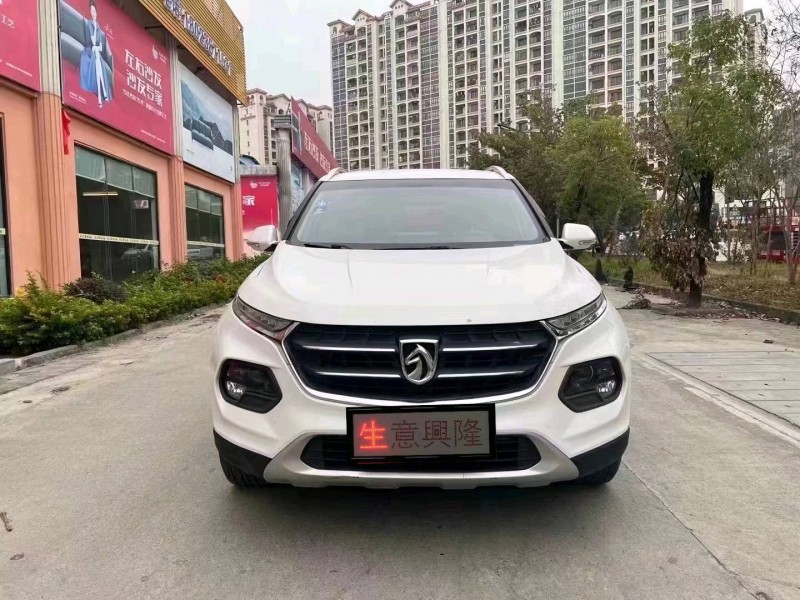 梧州17年寶駿5101