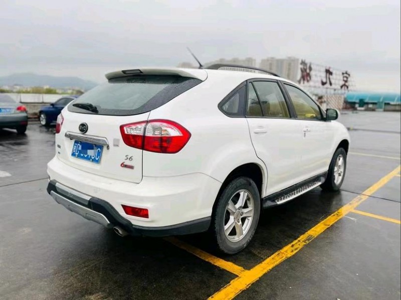 廣州15年比亞迪S68