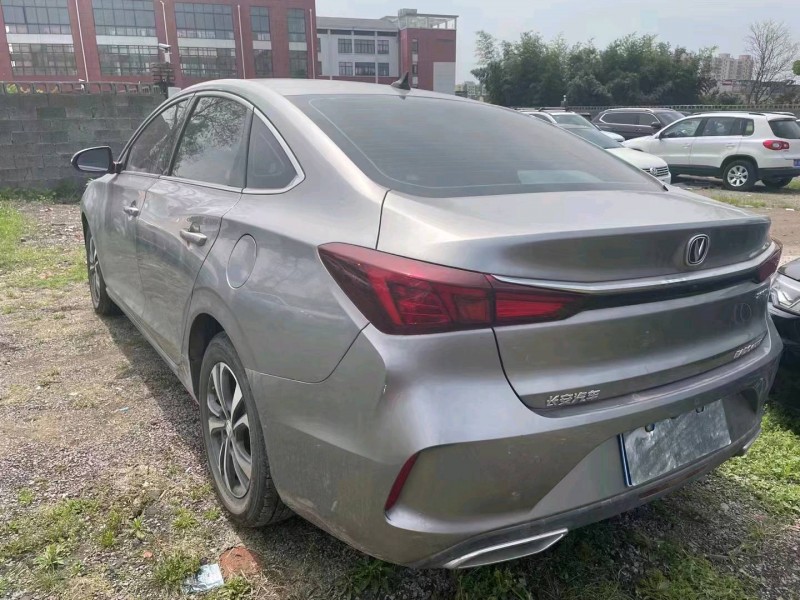 嘉興21年長安汽車逸動5