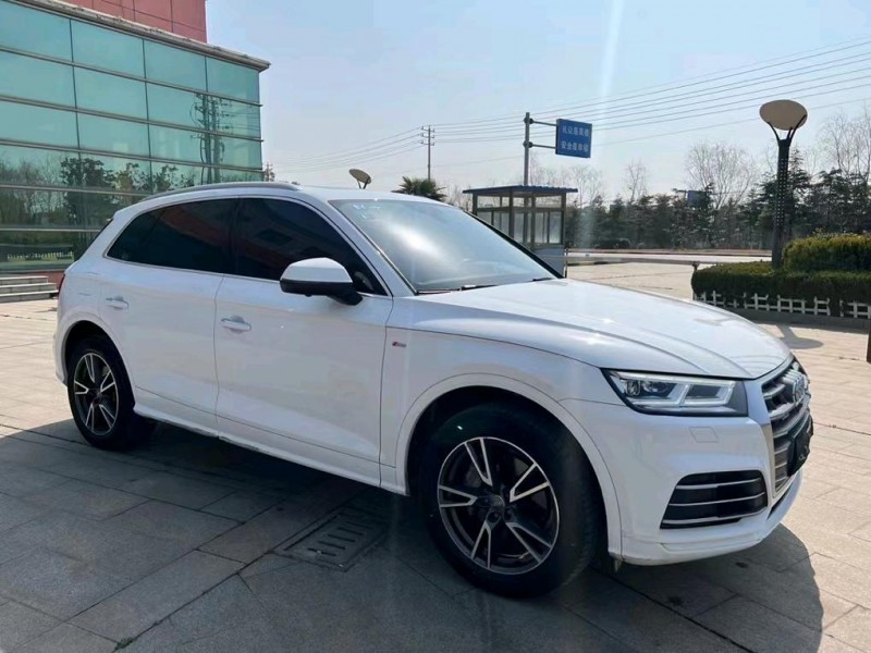 鹽城19年奧迪Q58