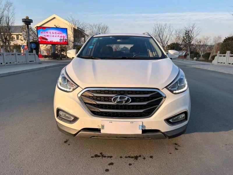 徐州17年现代ix351