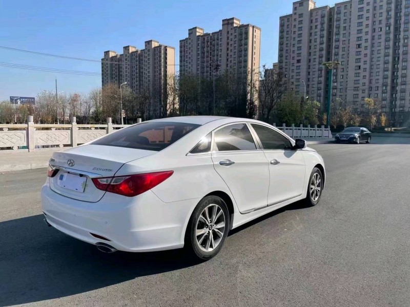 徐州16年现代索纳塔八4