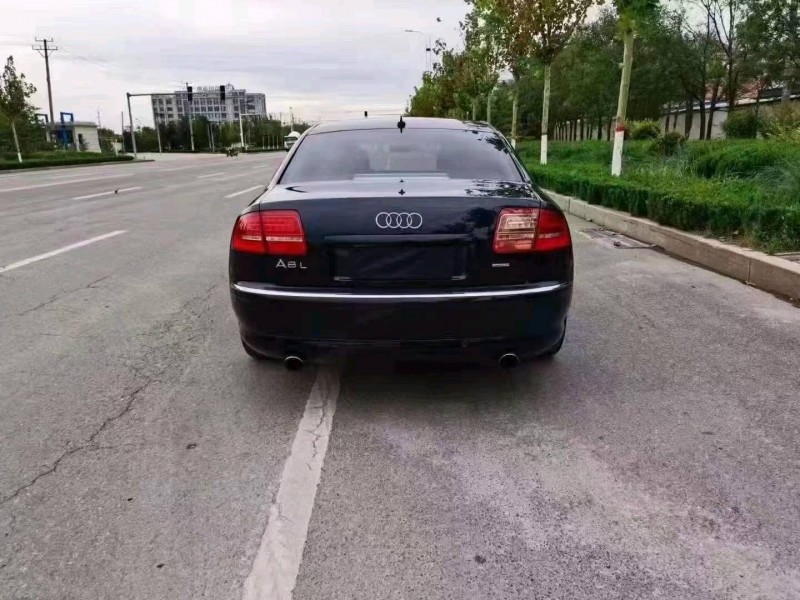 重慶08年奧迪A8L2