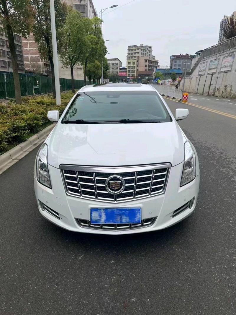 常德14年凱迪拉克XTS9
