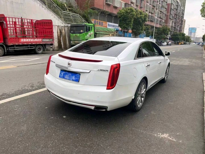 常德14年凱迪拉克XTS8