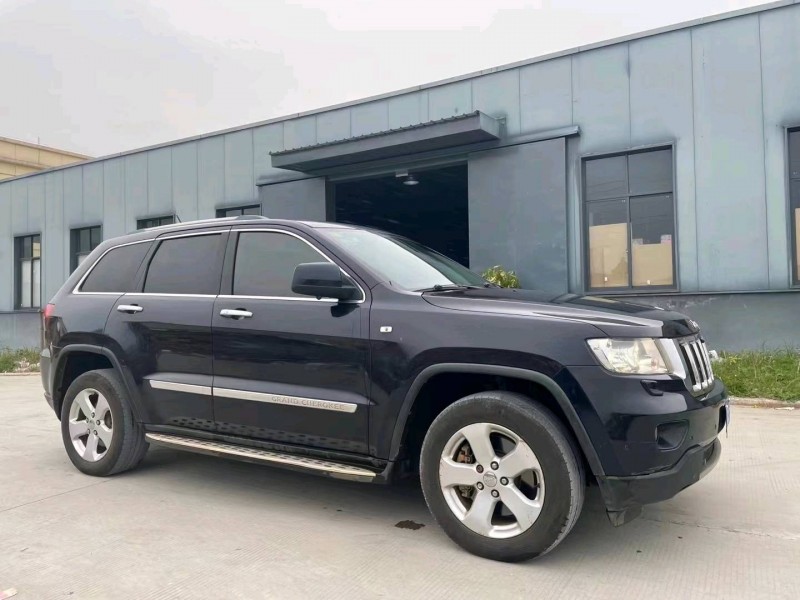 鄂州12年Jeep大切諾基2