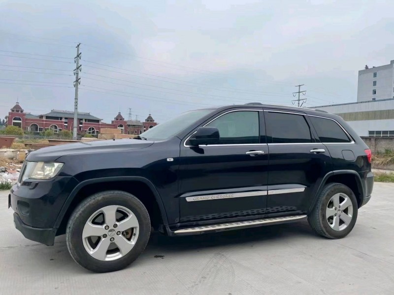 鄂州12年Jeep大切諾基3