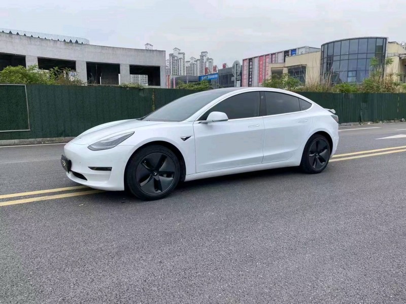 重慶19年特斯拉MODEL 34