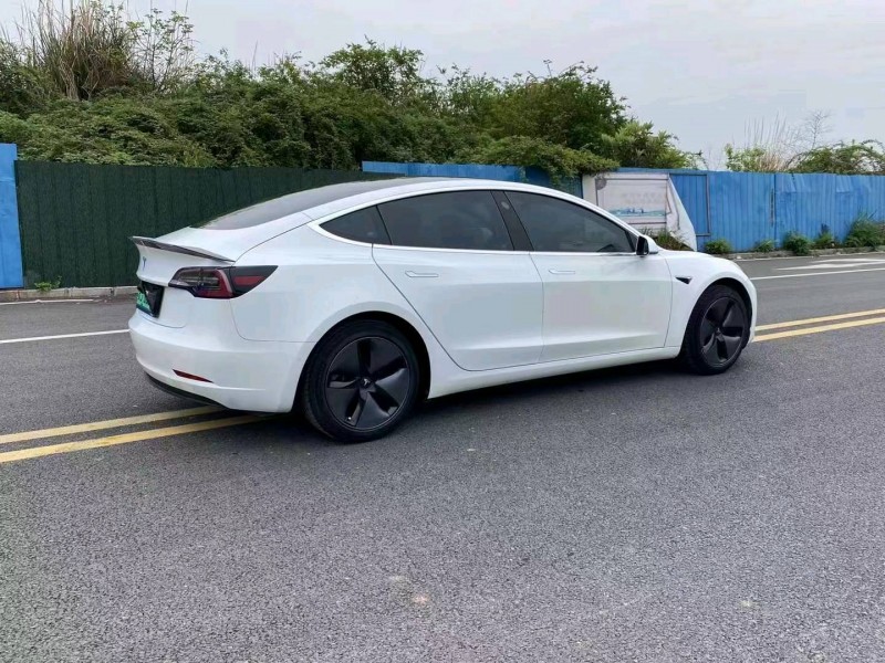 重慶19年特斯拉MODEL 36