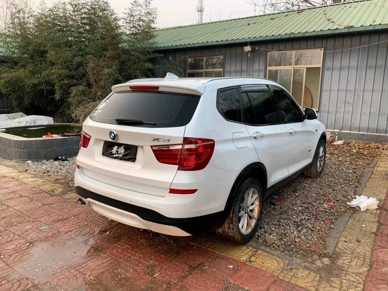 泰安18年寶馬X38