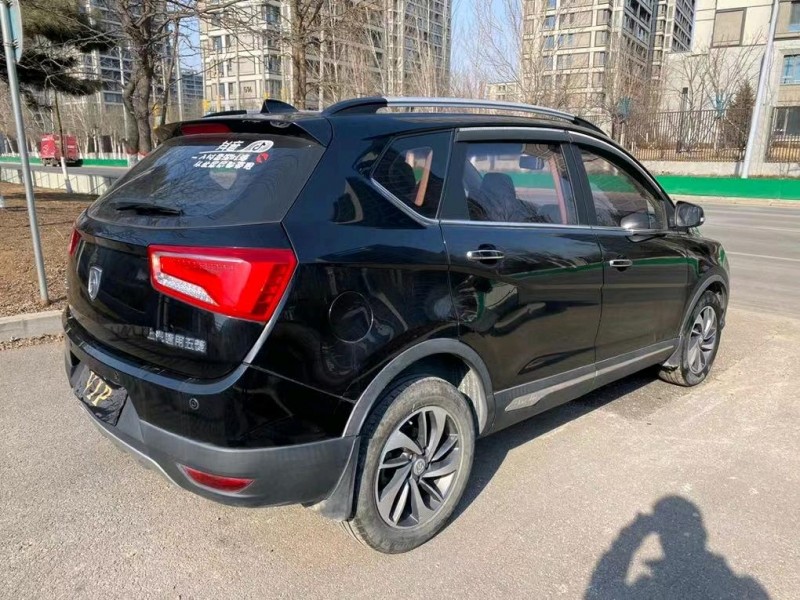 沈陽16年寶駿5608