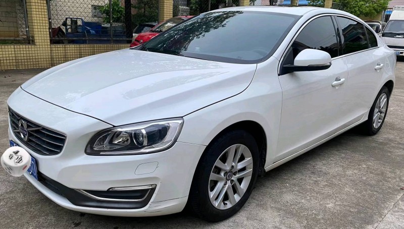 安順17年沃爾沃S60L2