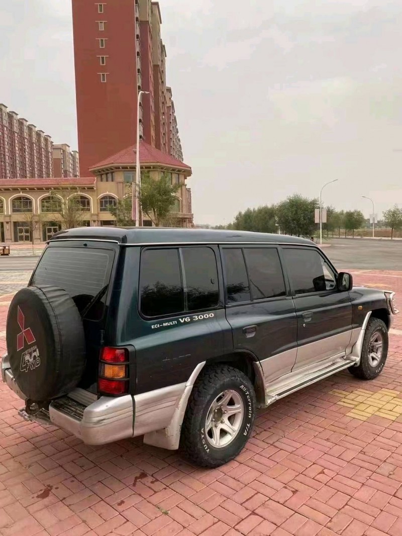 赤峰14年獵豹汽車黑金剛6