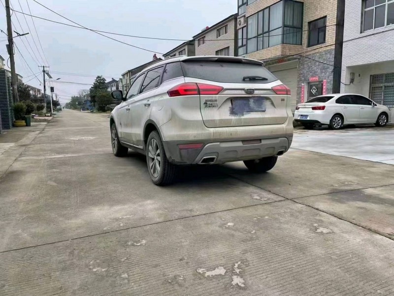 宜昌17年吉利博越7