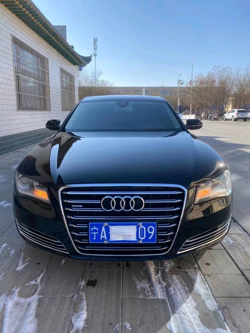 榆林13年奧迪A8L1