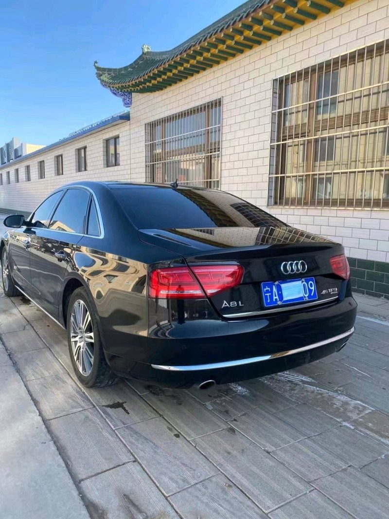 榆林13年奧迪A8L9