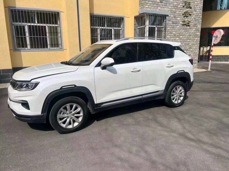 呼和浩特19年長安汽車CS353