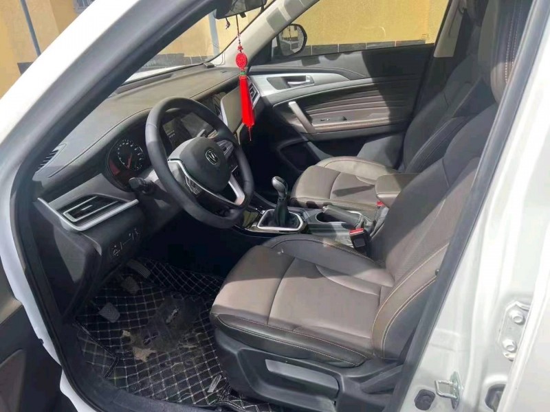 呼和浩特19年長安汽車CS359
