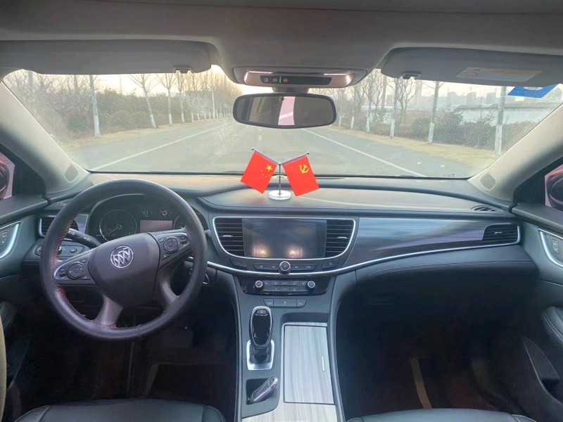 徐州20年别克君越6