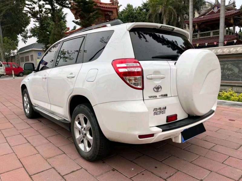 三明12年豐田RAV44