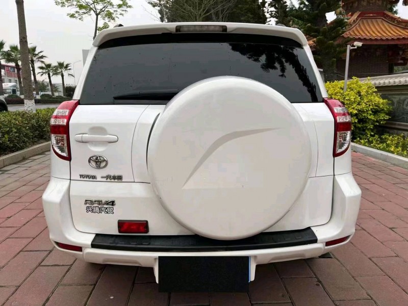 三明12年豐田RAV45