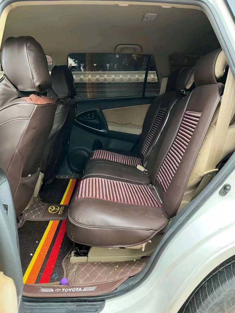 三明12年豐田RAV49