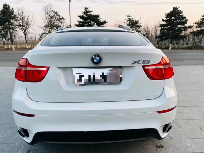 北京12年宝马X68