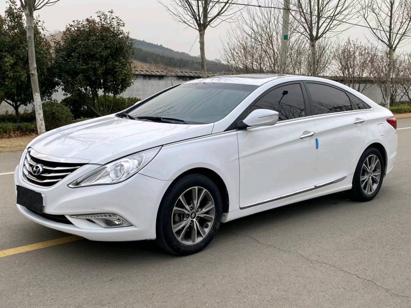 徐州17年现代索纳塔八3