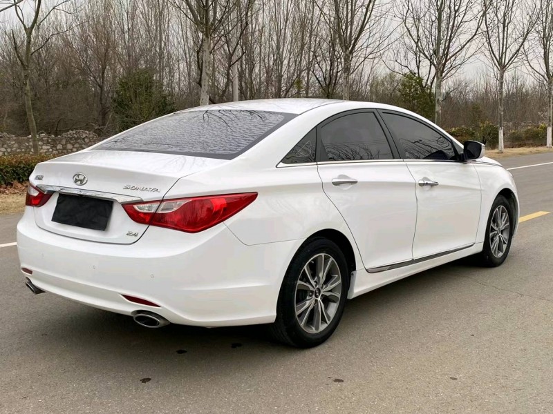 徐州17年现代索纳塔八9