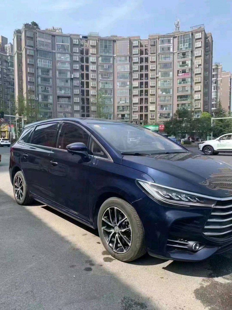 銅仁18年比亞迪宋MAX8