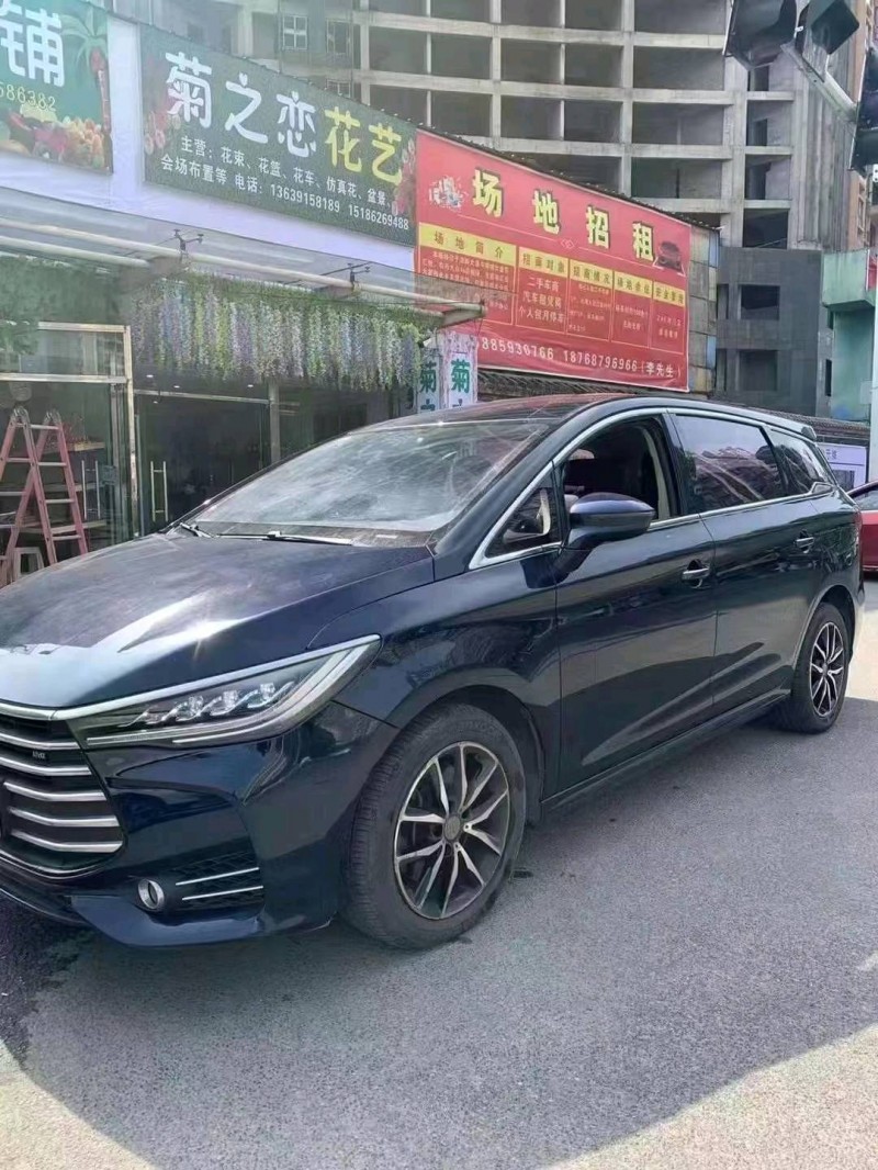 銅仁18年比亞迪宋MAX4