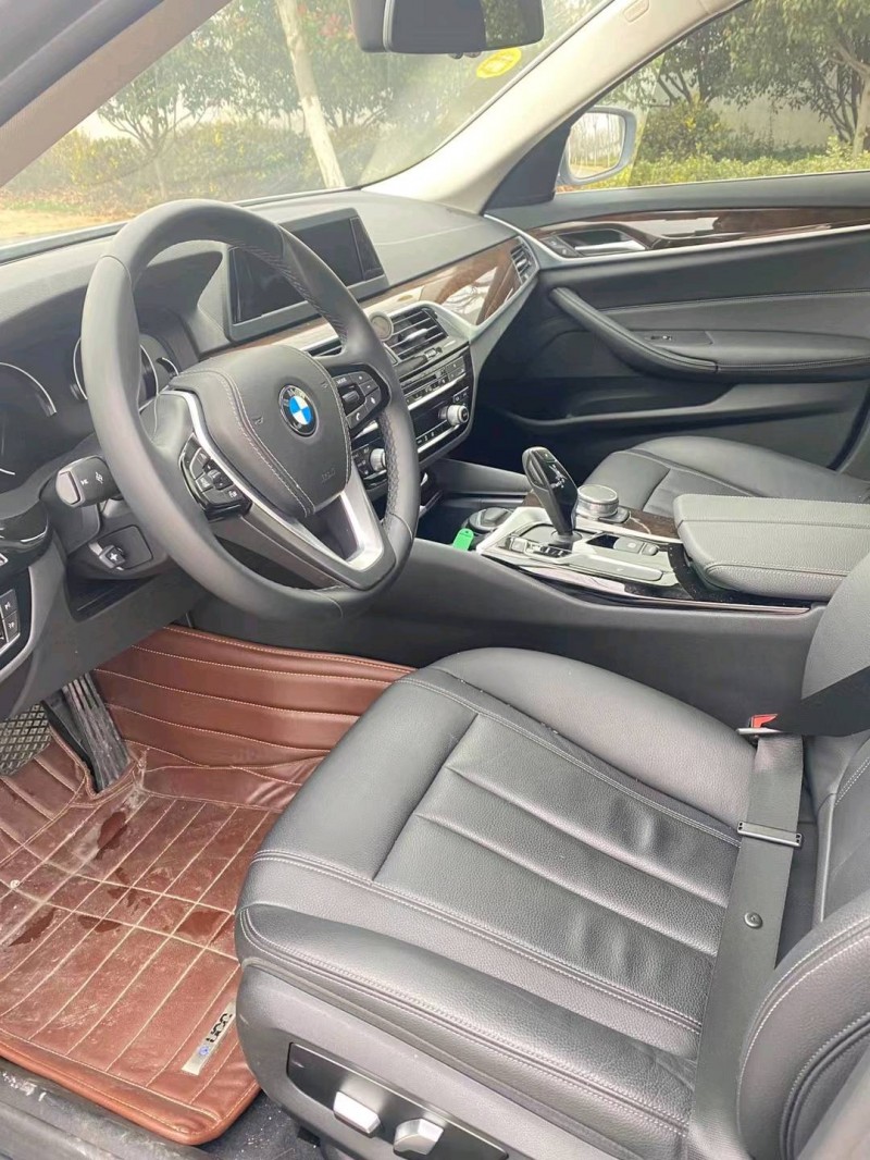 徐州17年宝马5系4