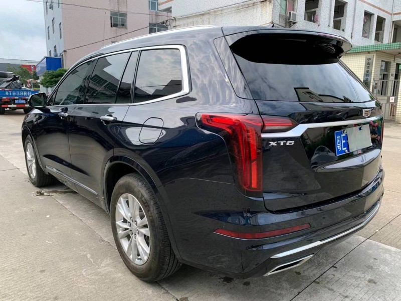 中山21年凱迪拉克XT66