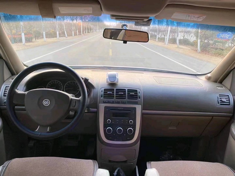 徐州13年别克GL84