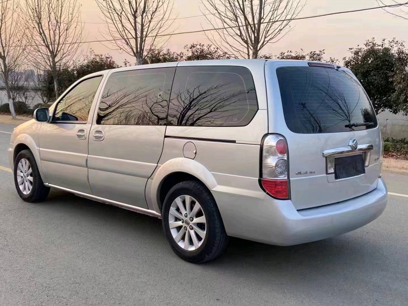 徐州13年别克GL82