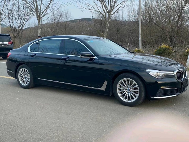 徐州17年宝马7系3