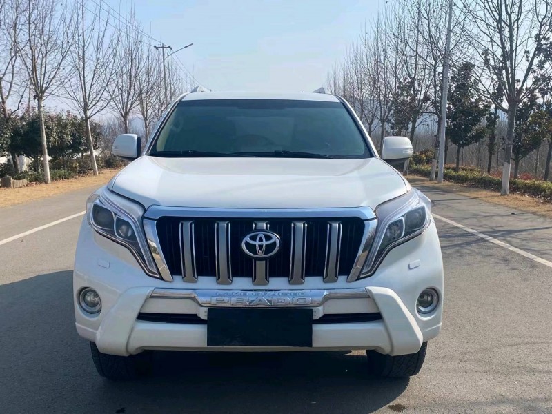 徐州17年丰田普拉多3