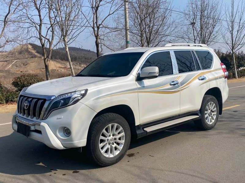 徐州17年丰田普拉多5