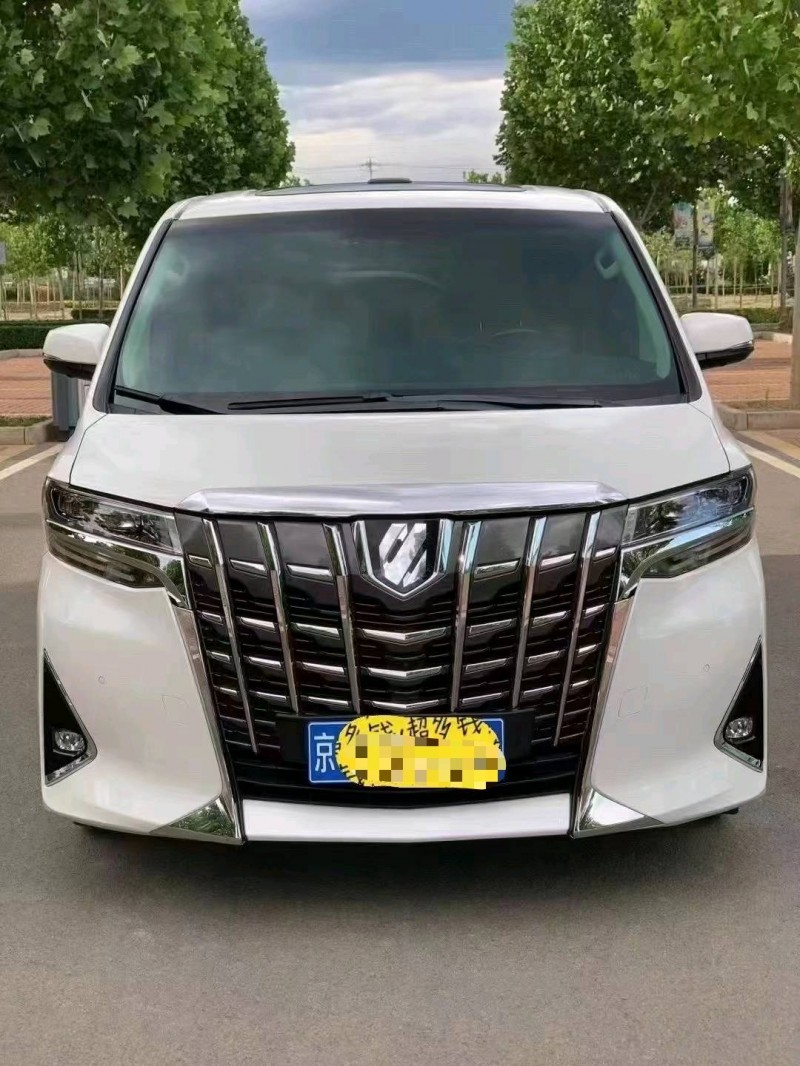 北京18年丰田埃尔法9