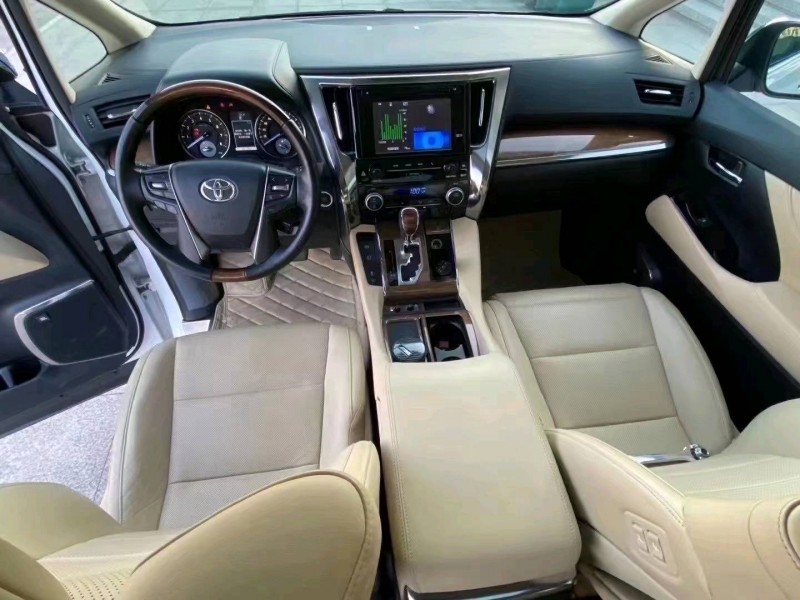 北京18年丰田埃尔法6