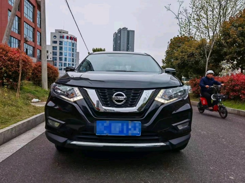 湘潭20年日產奇駿9
