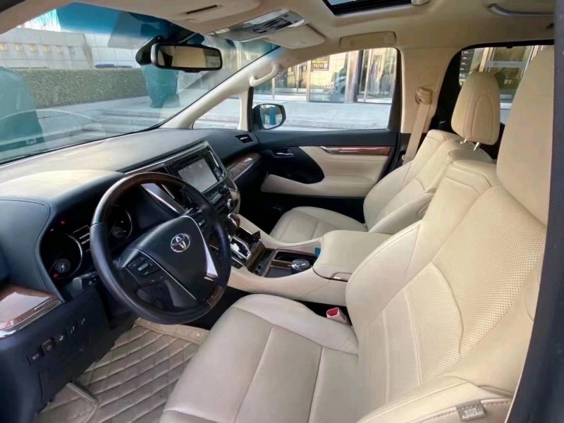 北京18年丰田埃尔法4