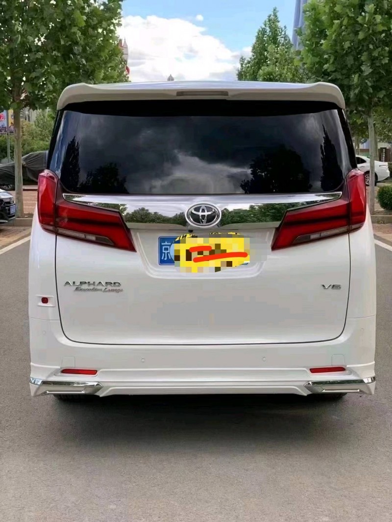 北京18年丰田埃尔法1