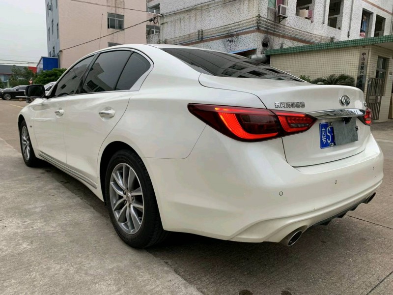 中山20年英菲尼迪Q506