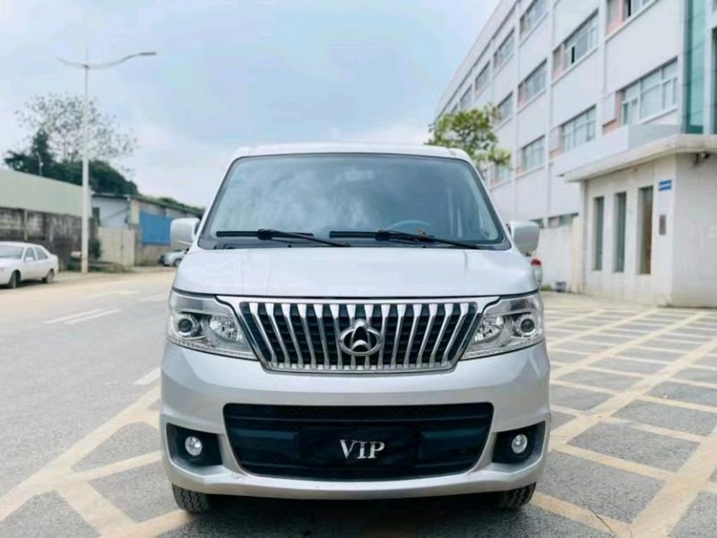 東莞20年長安汽車睿行1