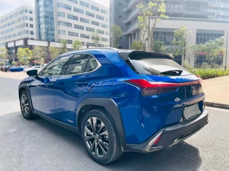 东莞19年雷克萨斯UX3